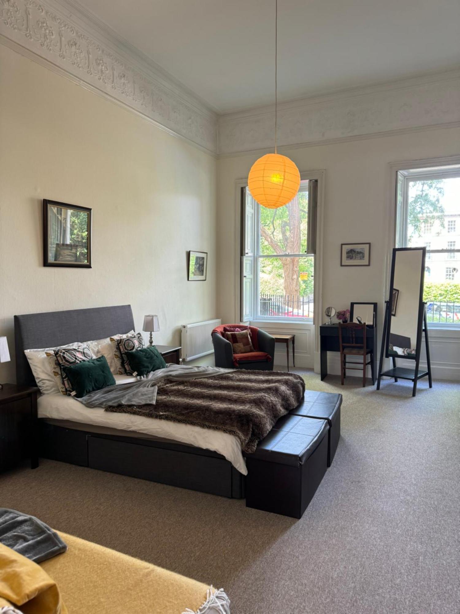 Grosvenor Apartments In Bath - Great For Families, Groups, Couples, 80 Sq M, Parking 외부 사진
